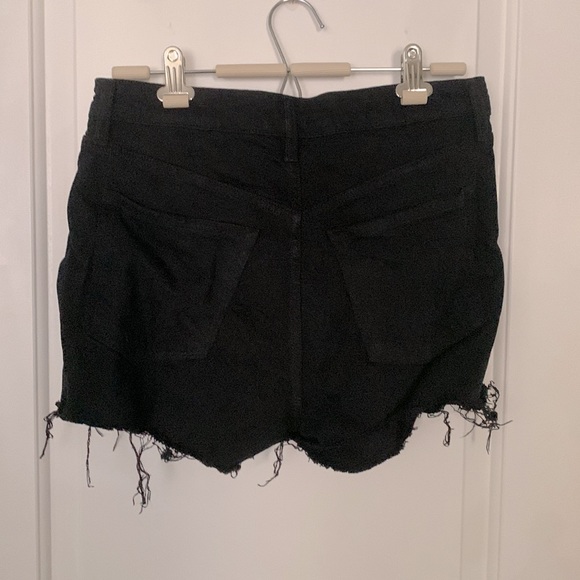 Old Navy High-Waisted O.G. Cut-Off Short - Picture 2 of 3
